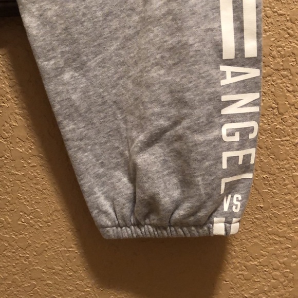 NWT Victoria’s Secret Angel Capri Joggers. Super soft & cute. VS Angel logo. - Picture 6 of 9